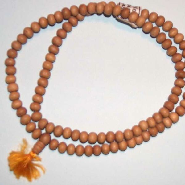 Sandelholzmala 8mm Perlen Länge 67cm